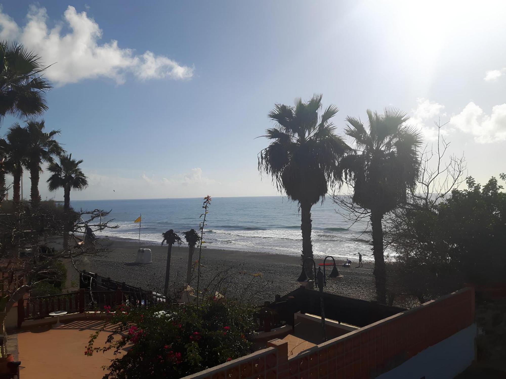 Vistas De Ensueno Al Mar En Playa Del Aguila Villa Luaran gambar